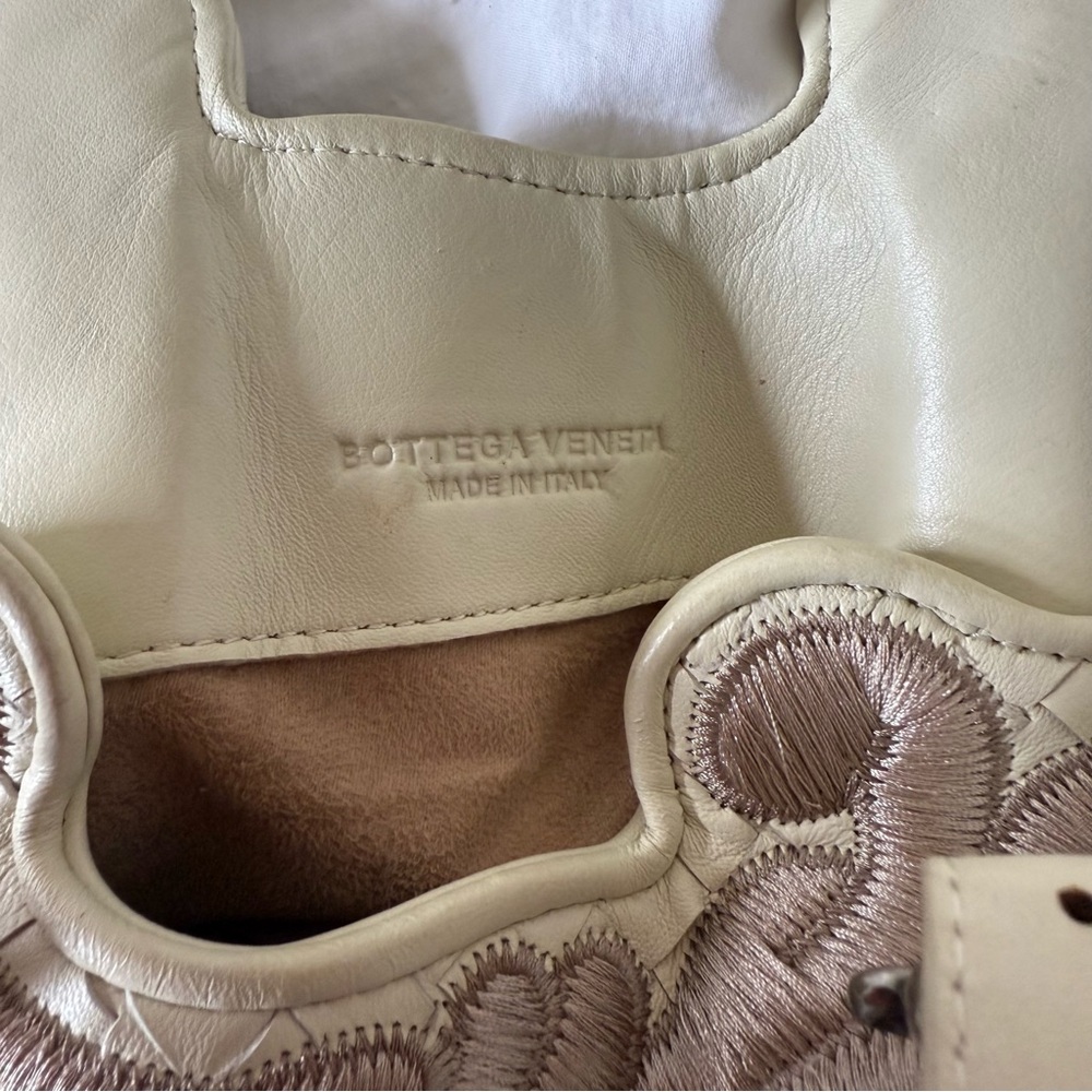 Bottega Veneta Cream Woven Leather Tote with Decorative Trim - Picture 11 of 15